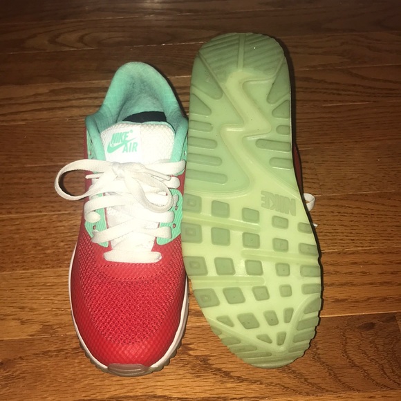 Green, red, and white Nike Air Max - Picture 5 of 7